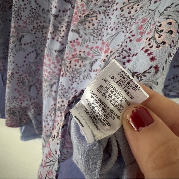 Pleat Front Ditsy Floral Blouse V Neck 3/4 Sleeve 2X Studio B Bobeau - Picture 7 of 10